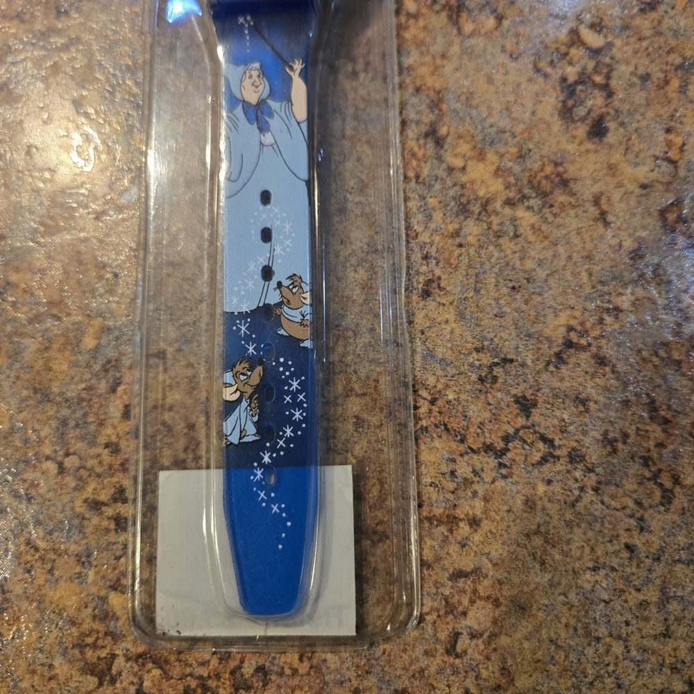 Disney Vintage Blue Cinderella Digital Watch/ Collectible - Picture 3 of 10